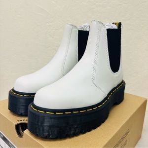 Dr. Martens 2976 Quad Arcadia Leather Platform Chelsea Boot